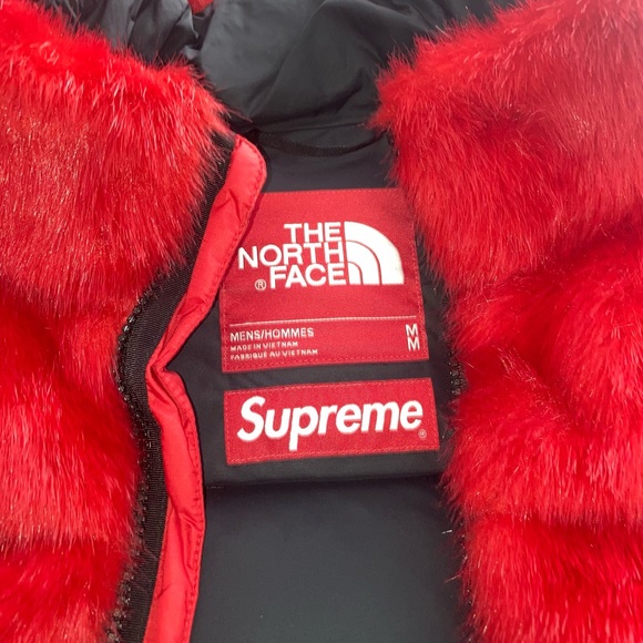 Supreme x The North Face Faux Fur - Picture 3 of 4